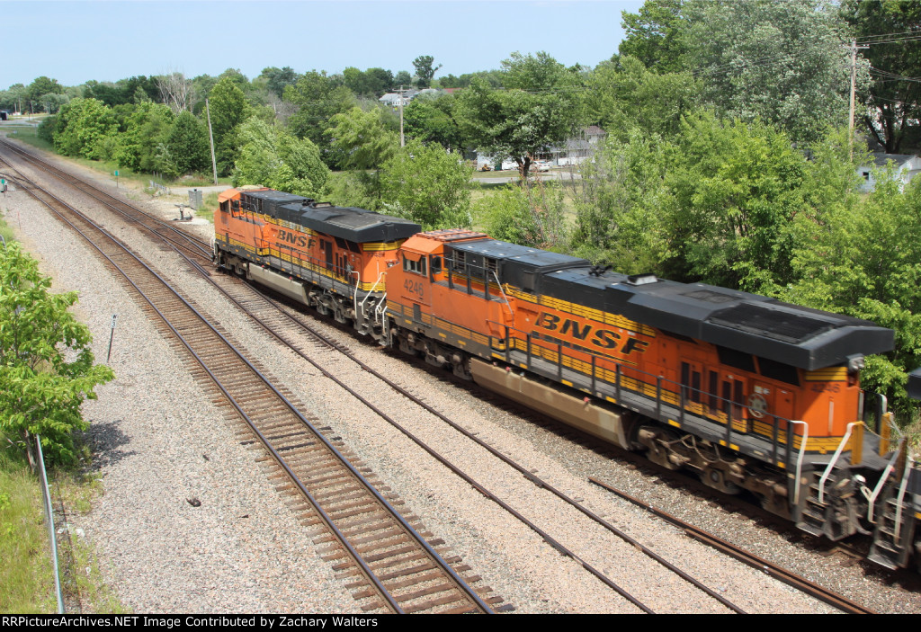 BNSF 7746 4246